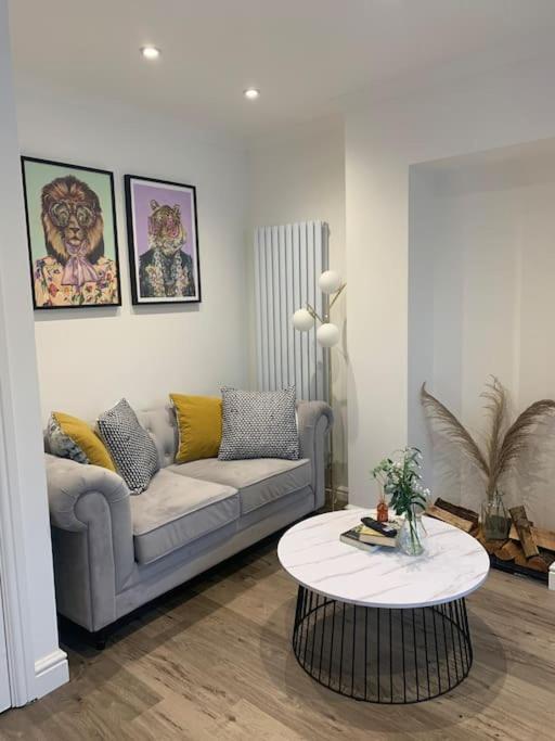 Alto - Lovely 2 Bedroom Serviced Apartment Bristol By Mint Stays ภายนอก รูปภาพ